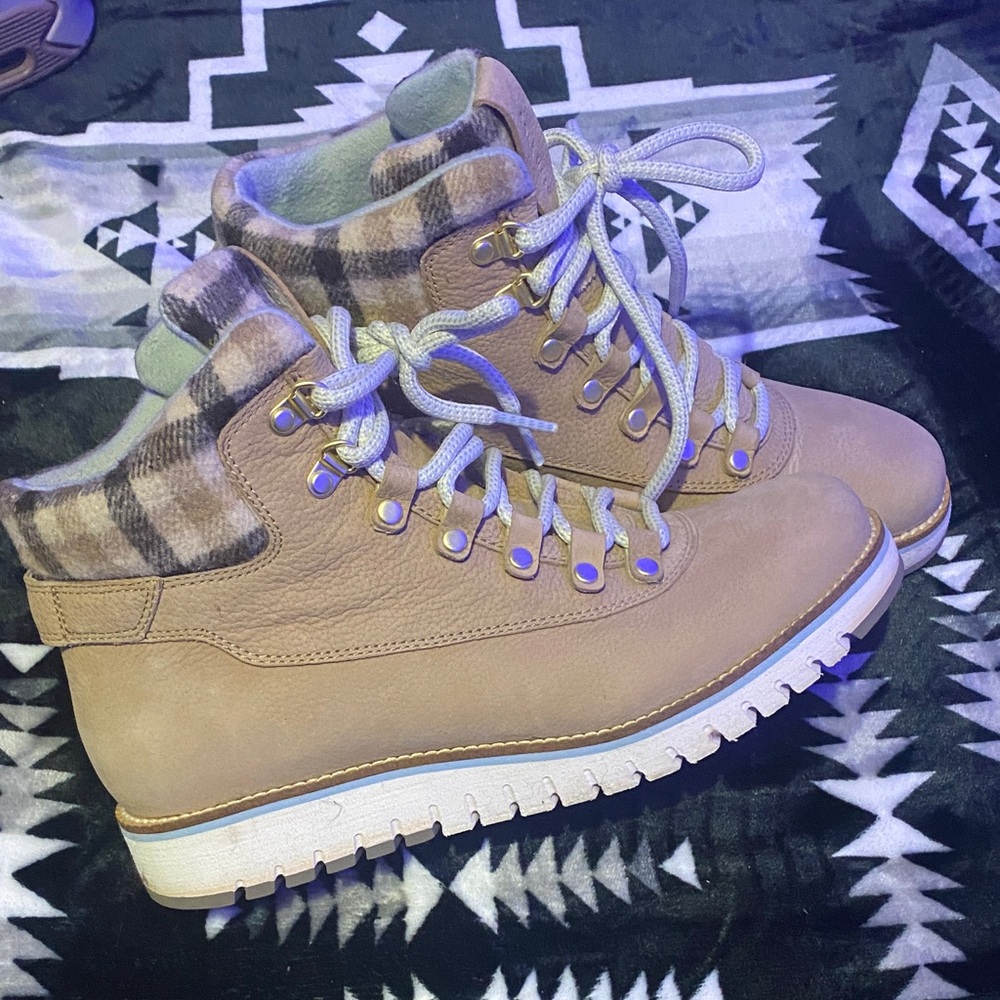 Cole Hana Tan Lace-Up Ankle Boots